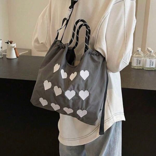新品 ハート 刺繍 軽量 ショルダーバッグ ナイロン グレー