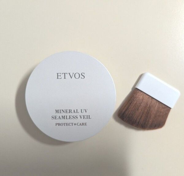 ETVOS エトヴォス ミネラルUVシームレスベール ナチュラルベージュ
