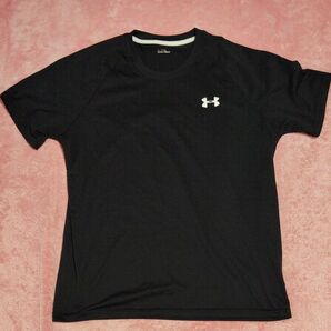 UNDER ARMOUR 半袖Tシャツ