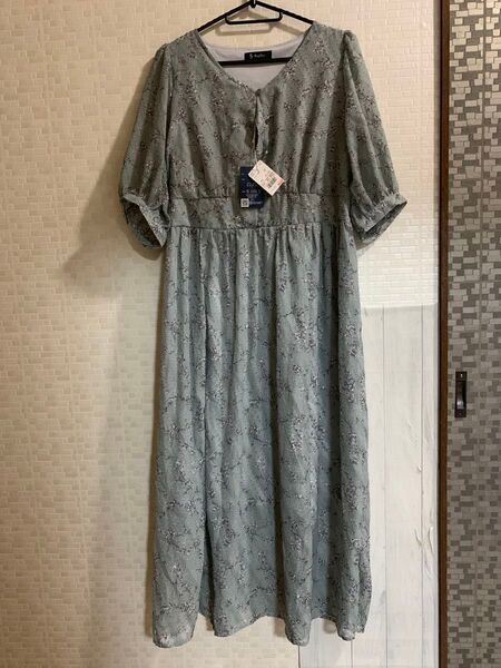 新品花柄ワンピース☆