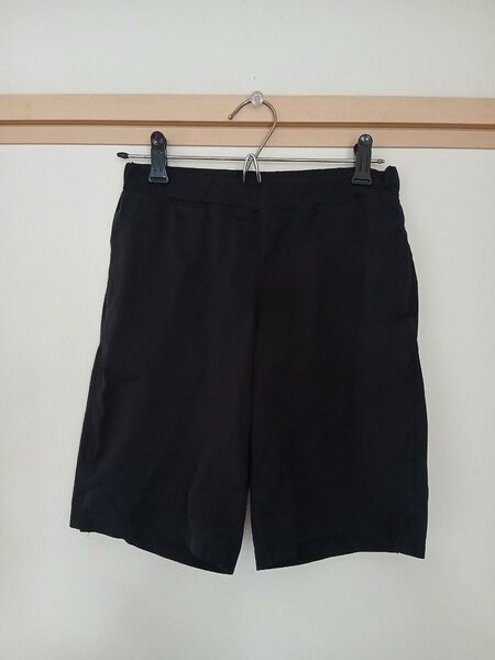 ユニクロ ショートパンツ キッズ140cm ブラック