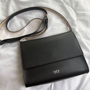 Lui's ショルダーバッグ 横長 ブラック 黒