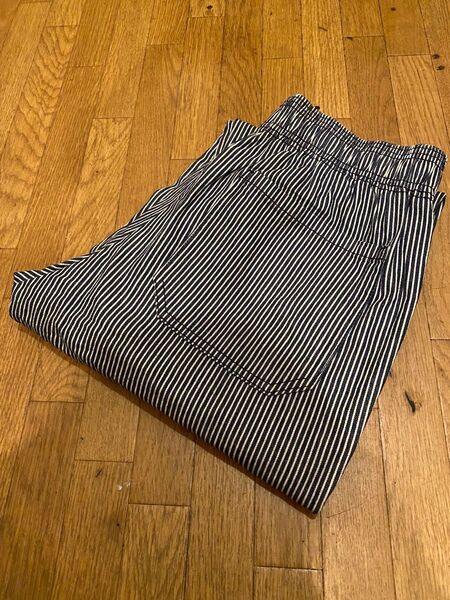 美品GUヒッコリーストライプデニムジーンズパンツワークカーゴペインターイージーパンツワイドストレートルーズフィット