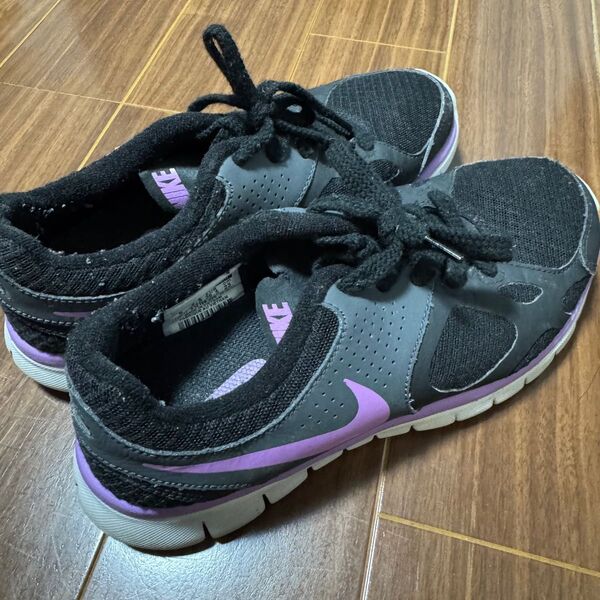 NIKE ランニングシューズ レディース 23cm
