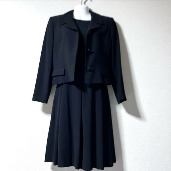 東京ソワールブラックフォーマル アンサンブルスーツ9号サイズ日本製喪服
