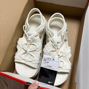 【新品未使用・箱・タグ付】NIKE エアマックスココサンダル ブラックセイル クリーム色 25cm