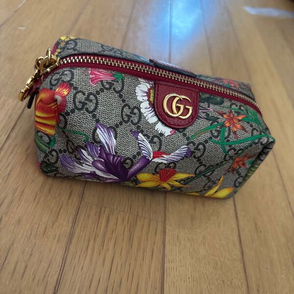 夏休み早い者勝ちキャンペーン GUCCI 限定デザイン メイクポーチ GUCCI ポーチ GG小物入れ グッチ 化粧ポーチ