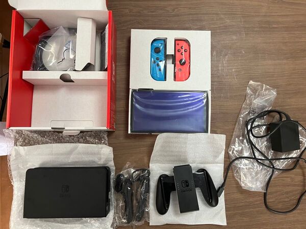 Nintendo Switch 有機ELモデル 青/赤 本体