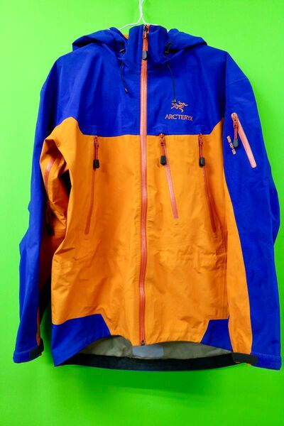 カナダ製造 Arc’teryx BEAMS30周年 Theta AR Mサイズ