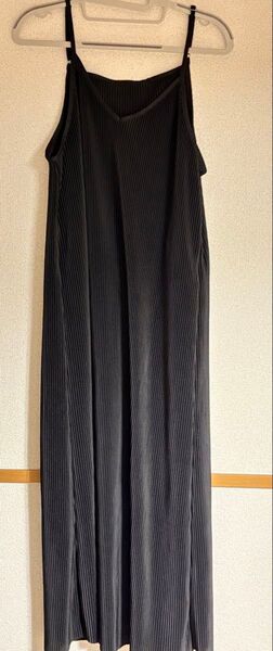 しまむら プリーツ2way キャミワンピース M 黒色 ロングスカート ブラック