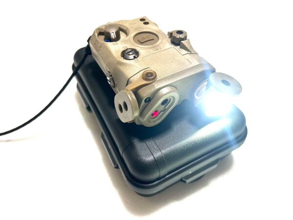 SOMOGEAR AN/PEQ-15 LA5C (UHP)DE レッド赤/IR LEDライト