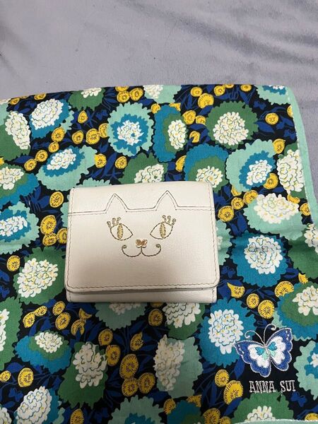 ANNA SUI ティティ三つ折り財布白