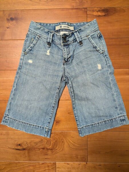 GAP ダメージ デニムハーフパンツ レディース