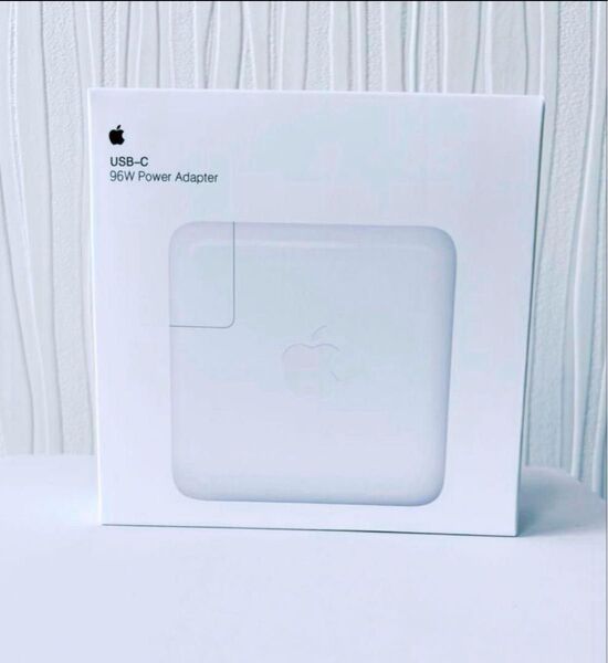 Apple純正の96W USB-C電源アダプタ