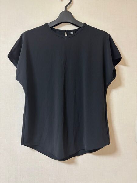 新品 UNIQLO クレープジャージーフレンチスリーブTシャツ M ブラック