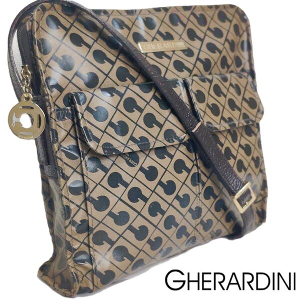 GHERARDINI ゲラルディーニ ソフティ ショルダー バッグ サコッシュ ナイロン 総柄 ポケット チャーム プレート 金具
