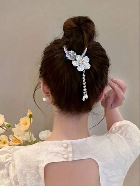 ☆新品☆ ヘアクリップ 髪留め 髪飾り ヘアアレンジ ヘアアクセサリー ヘアピン 丸 バンスクリップ ホワイト フラワー 花