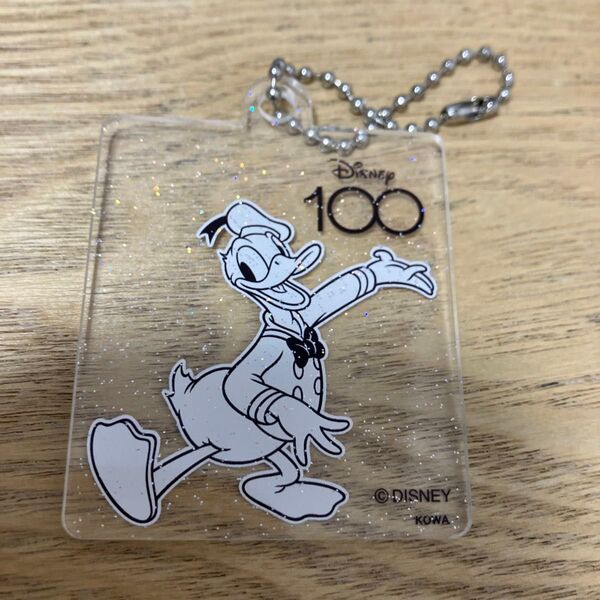 ディズニー ドナルドダック キーホルダー 100周年記念