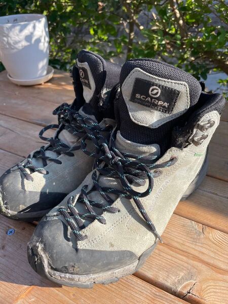 SCARPA 登山靴 トレッキングシューズ EU38 JP24.0〜24.5細め