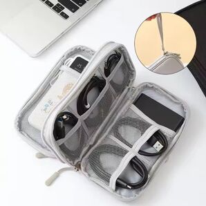 ガジェットポーチ グレー ケーブル収納 旅行ポータブルデジタル製品収納バッグ 小物入れ 旅行グッズ ポーチ 小物収納 小物ケース
