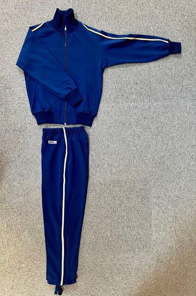 (中古品・新品)長袖体操服上下組み合わせ2組 Lサイズ