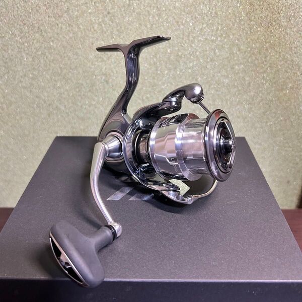 数回使用 DAIWA ダイワ 22 イグジスト LT3000S