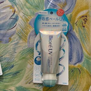 新品 花王 ビオレUV呼吸感ベールUV アクアリッチエアリーホールドクリーム