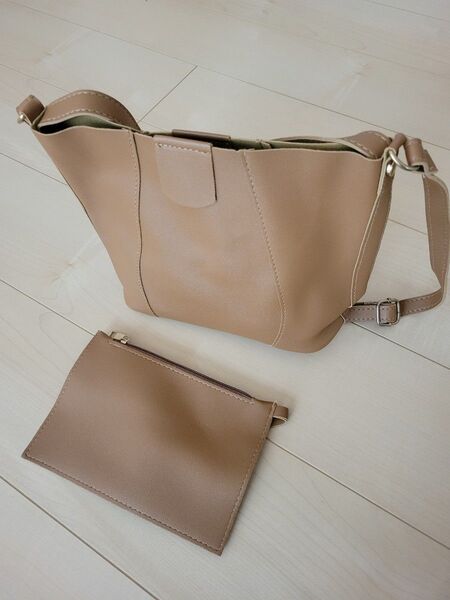 blatto ミニポーチ付き ショルダーバッグ