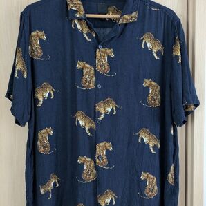 (古着)H&M タイガーシャツ 虎 アニマル柄 総柄 サイズEUR10/UK10 着心地抜群レーヨン100%