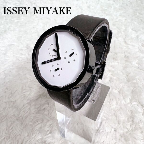 ISSEY MIYAKE 腕時計 TWELVE365 レザーベルト ブラック