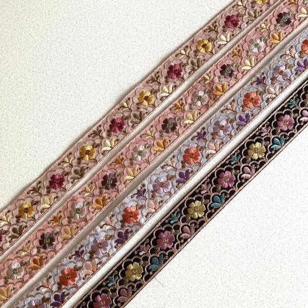 NO.128 インド刺繍リボン 50cm×4 ハギレセット 人気のリボン
