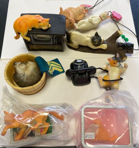 YUJIN カプセルトイ 猫フィギュア ・昭和猫4種類 ・平成猫2種類 ・朝隈俊男コレクション猫の毎日2種類