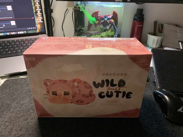 POP MART CRYBABY Wild but Cutie Series ぬいぐるみペンダント