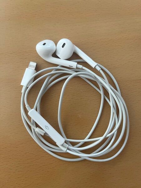 Apple純正 Ear Pods Lightning端子 有線イヤホン