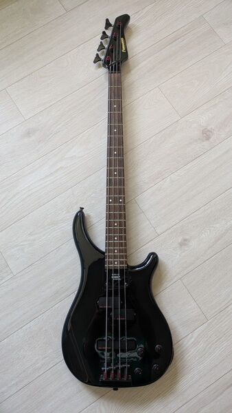 Fernandes エレキベースFRB-65 ブラック FGI TECHNOLOGYピックアップ搭載 新品ベース弦付き