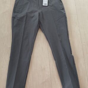 ビースラッシュ グレー パンツ