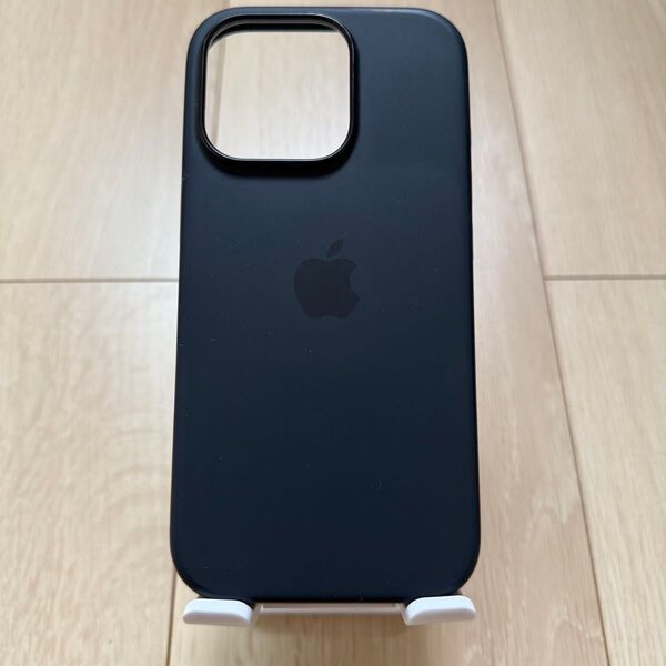 Apple純正 iPhone16pro シリコーンケース MagSafe対応
