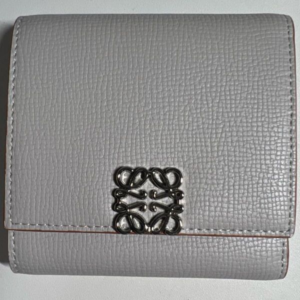 ロエベ 財布