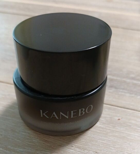 カネボウ KANEB ライブリースキンウェア ソフトオークル AA ファンデーション 美容液