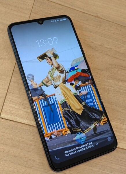 【美品】VIVO 1920/ 8GB+128GB Android携帯