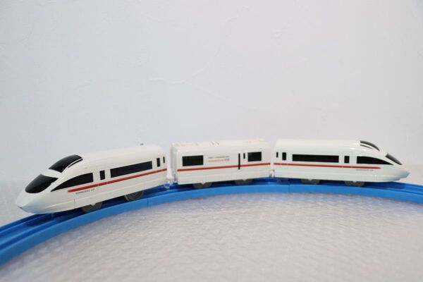 小田急ロマンスカープラレールVSE50000 新幹線 車両