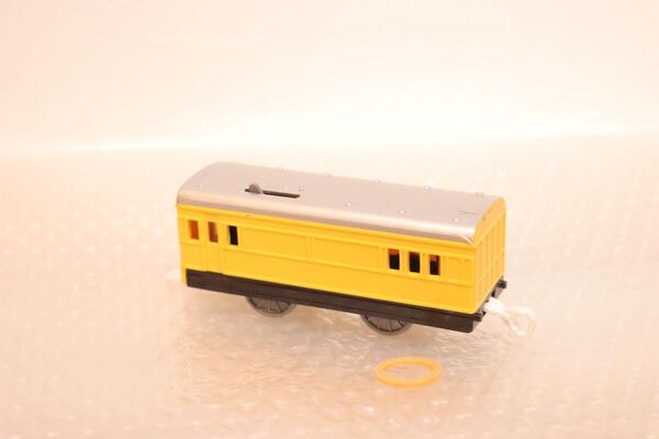 プラレール トーマス 廃盤品 ハーヴィー用 2両目動力車(イエロー) 動作確認済