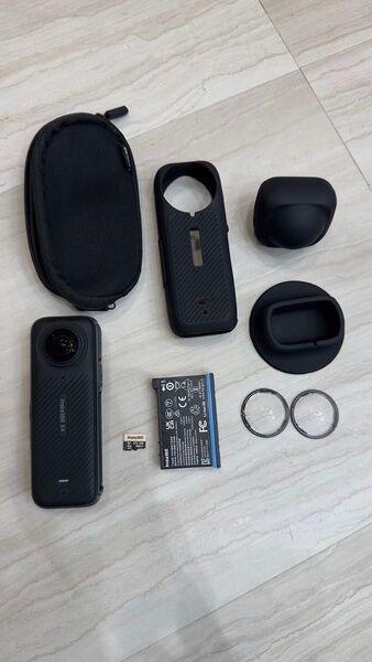 【超美品】Insta360 X4+純正SDカード512GB+シリコンカバー付 Insta360 X4 インスタ360