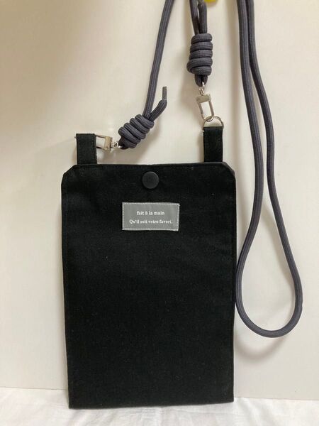 スマホショルダー お財布ショルダー 携帯ポーチ お散歩用バック 厚手生地ブラック