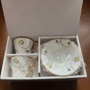 カップ&ソーサー 2客セット 新品未使用 ホワイト×グリーン×ゴールド