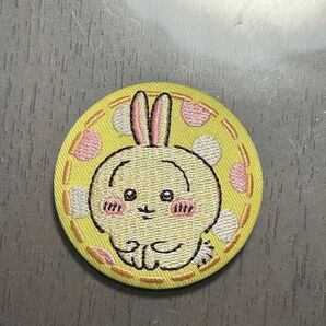 ちいかわ うさぎ 刺繍缶バッジ おすわり 缶バッジ