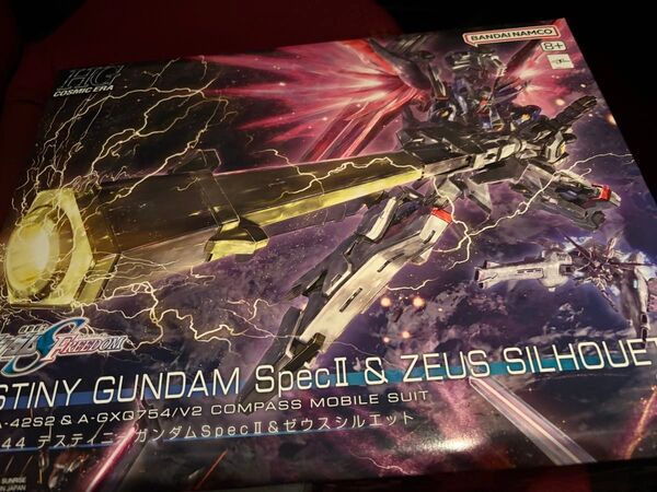 HG デスティニーガンダムSpecII&ゼウスシルエット ガンプラ 機動戦士ガンダムSEED FREEDOM 箱