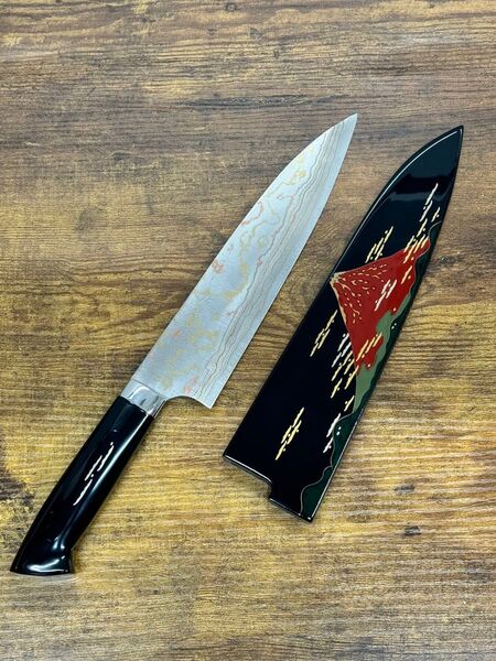 佐治作 包丁 牛刀 蒔絵赤富士 安来鋼青紙有色 ダマスカス 210mm 越前打刃物