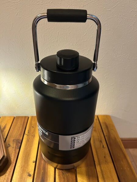 新品 アイスコンテナ ジャグ 真空ボトル ハーフガロン