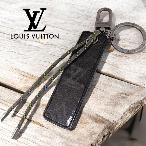 LOUIS VUITTON ルイヴィトン MP0929 ポルトクレ タグ モノグラムフルオ キーホルダー キーリング